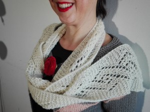 Confettino sciarpa bianca traforata