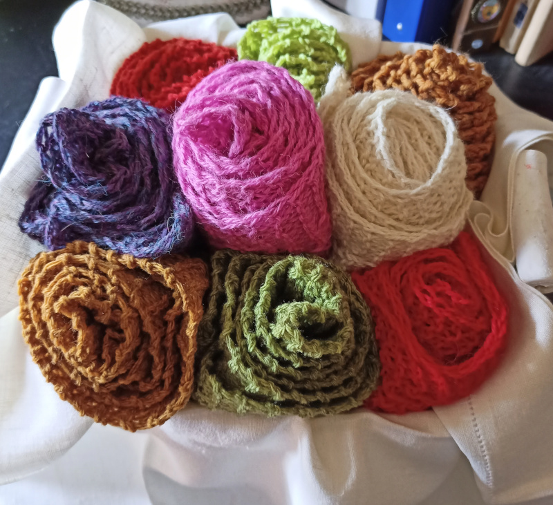 Elenco filati da utilizzare in estate per lavorare a maglia con quaranta gradi all'ombra